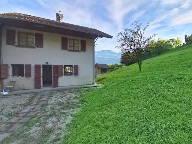 Maison 8 pièces 534 m²