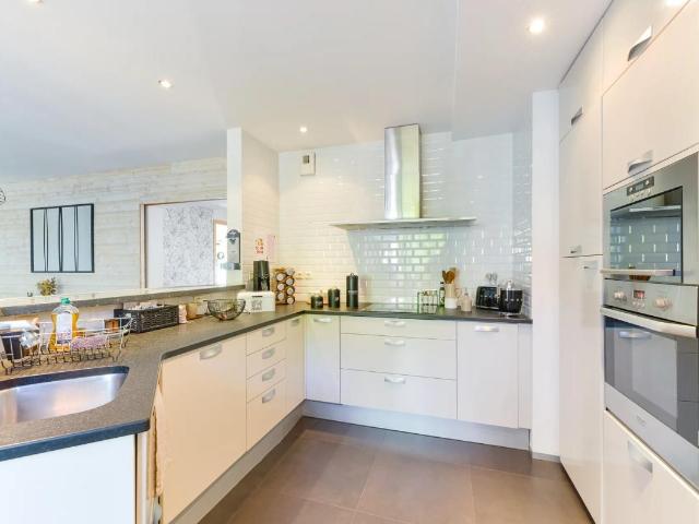 Maison 8 pièces de 254 m² à Nantes