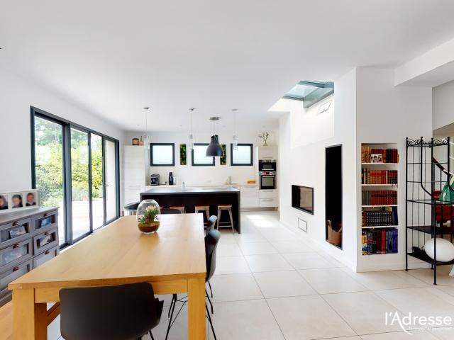 location maison 8 pièces, 220.00m², l'étang la ville