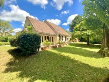 Maison 8 pièces terrain 1000m2