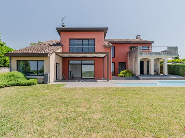 Maison 8pièces Meyzieu 240 m² MEYZIEU Grand Large
