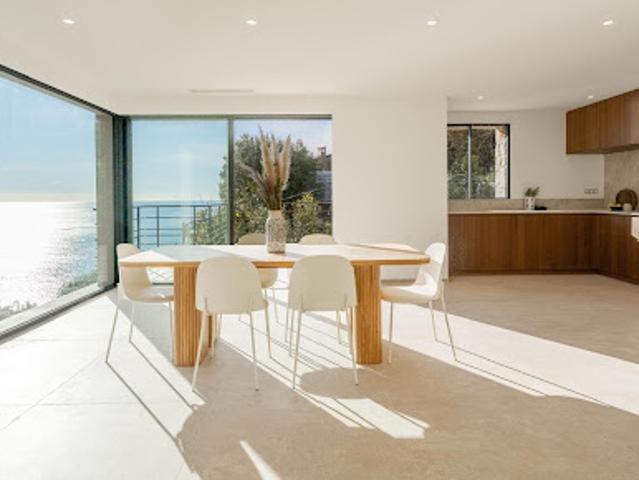 Maison avec piscine et jardin