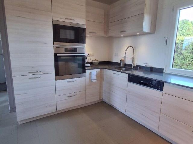 Maison, 90 m² à louer à Crozet 01170