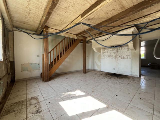 Maison 90m2 à rénover totalement
