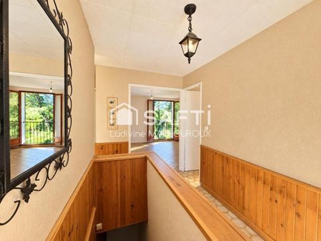 MAISON 91 M² – 3 CHAMBRES – SOUS SOL 90 M² – TERRAIN 1 250 M² – PISCINABLE – ZONE U