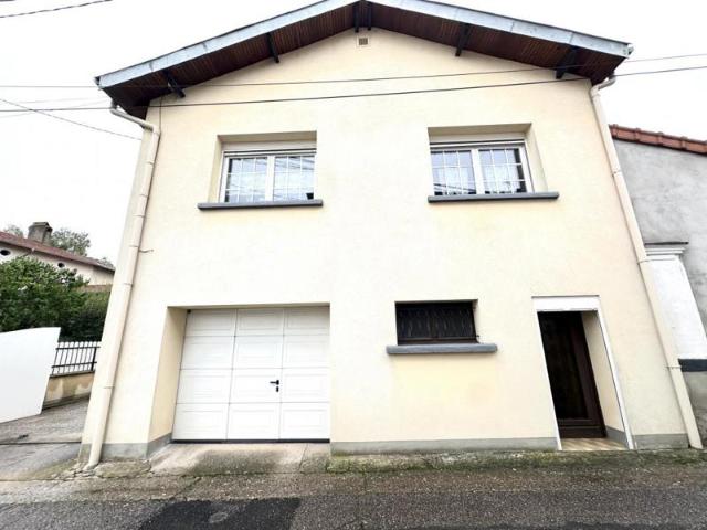 MAISON 92 m2 3 CHAMBRES 2 GARAGES COUR EINVILLE AU J