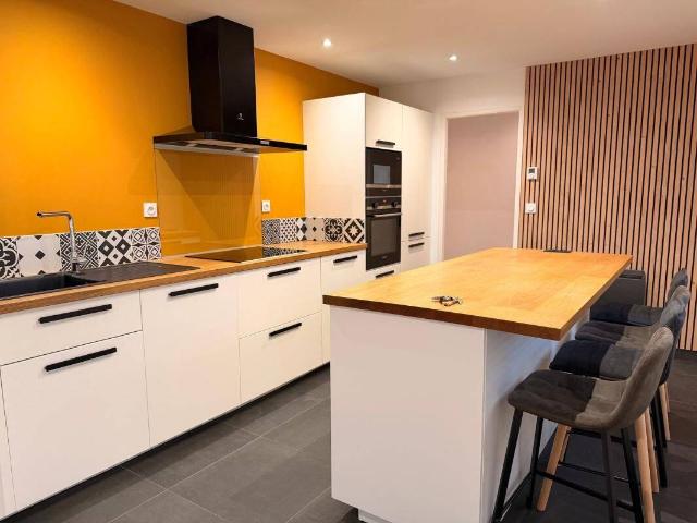 Maison 93 m² avec jardin, terrasse et poêle à bois – Les Soriniè