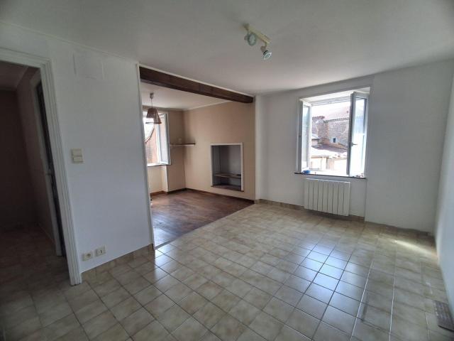 Maison, 94 m² à louer à Laizé 71870