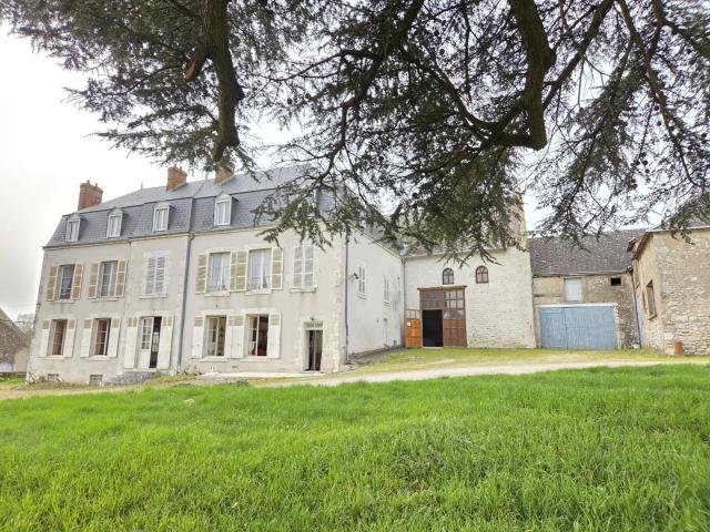 Maison 977 m²