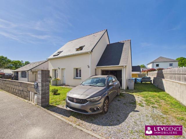 Exclusivité L'Évidence Immobilière: Maison familiale de 2016 avec 4 chambres, garage et jardin sans vis à vis