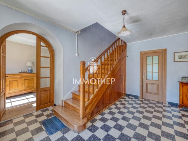 Maison 9 P + C 1466 m2 Terrain
