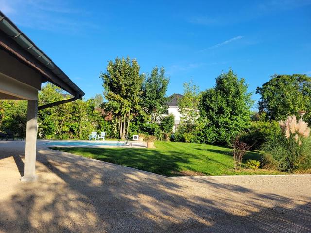 Maison 9 pièce s 300 m2