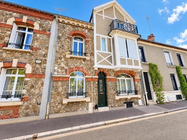 Maison 9 pièces 111 m²