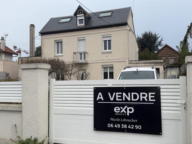 Maison 9 pièces 138 m²