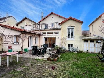 Maison 9 pièces 148 m²