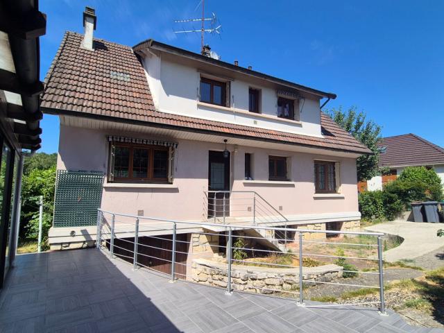 Maison 9 pièces 148 m²