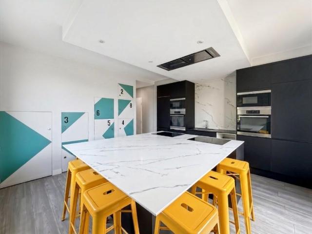Maison 9 pièces 140 m²