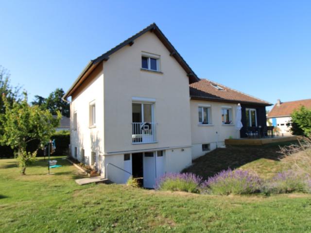Maison 9 pièces 140 m²