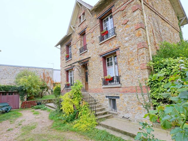 Maison 9 pièces 157 m²