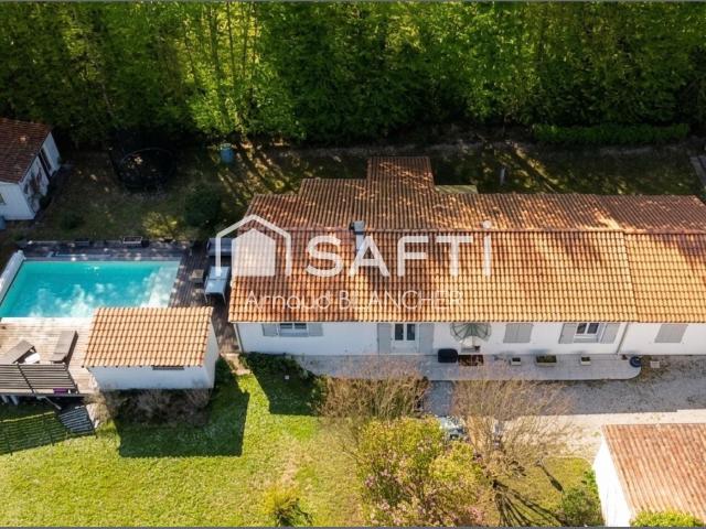 Maison 9 pièces 159 m²