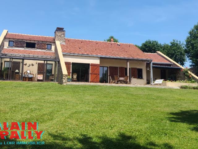 Maison 9 pièces 151 m²