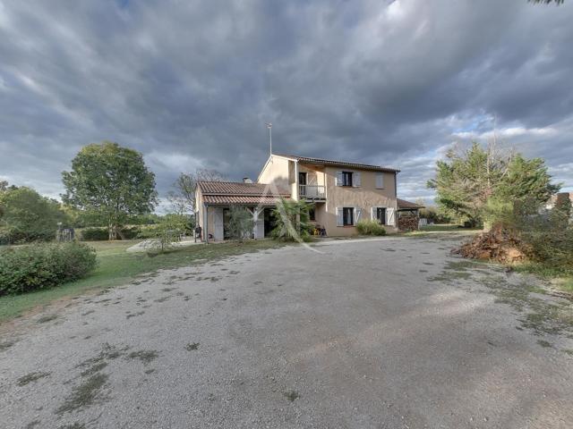 Maison 9 pièces 165 m²