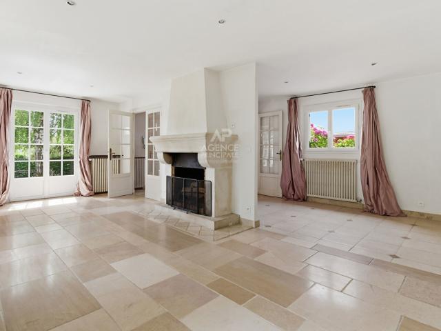 Maison 9 pièces 166 m²