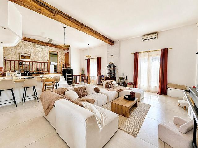 Maison 9 pièces 161 m²