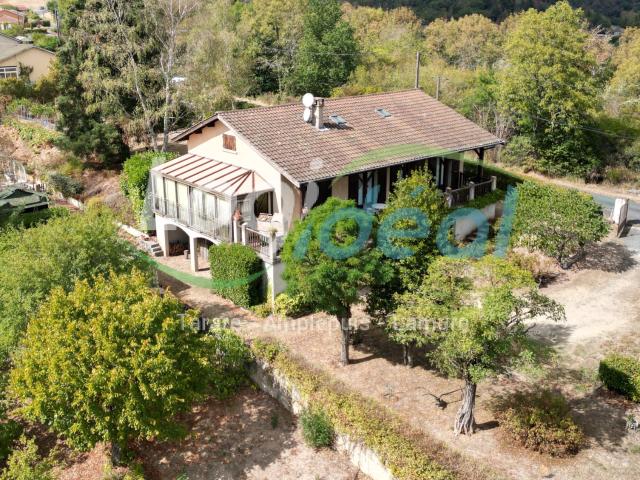 Maison 9 pièces 163 m²