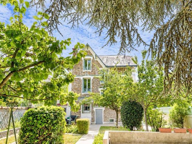 Maison 9 pièces 163 m²