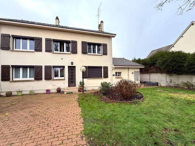 Maison 9 pièces 176 m²