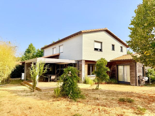 Maison 9 pièces 178 m²