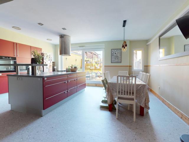 Maison 9 pièces 307 m²