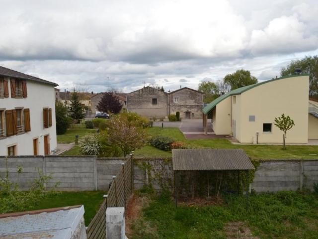 Maison 9 pièces, 170 m² à louer à Socourt 88130