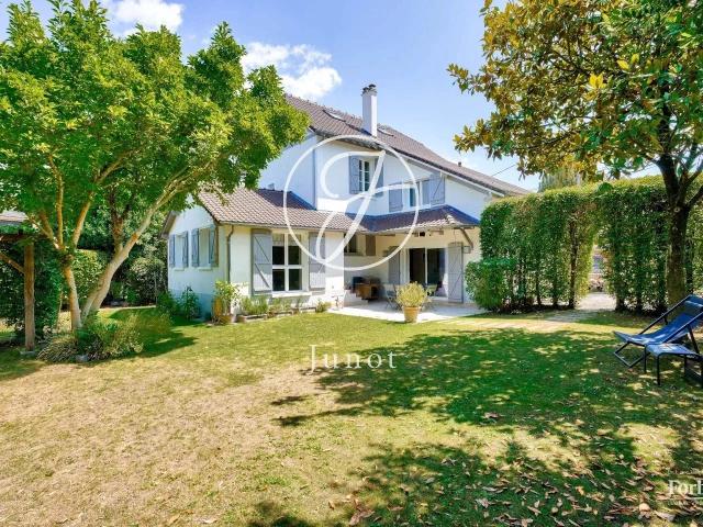 Maison 9 pièces 184 m²