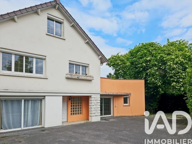 Maison 9 pièces 185 m²