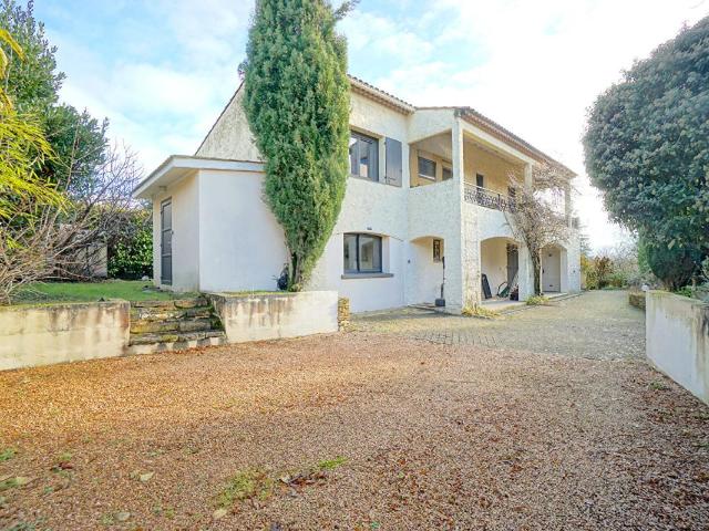 Maison 9 pièces 180 m²