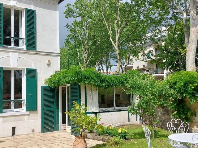 Maison 9 pièces 180 m²