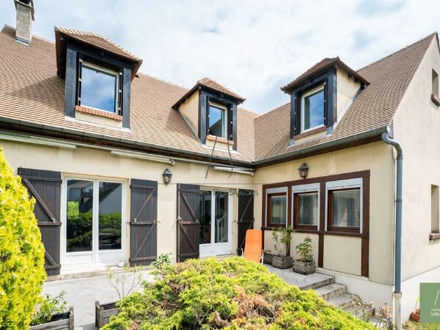 Maison 9 pièces 180 m²