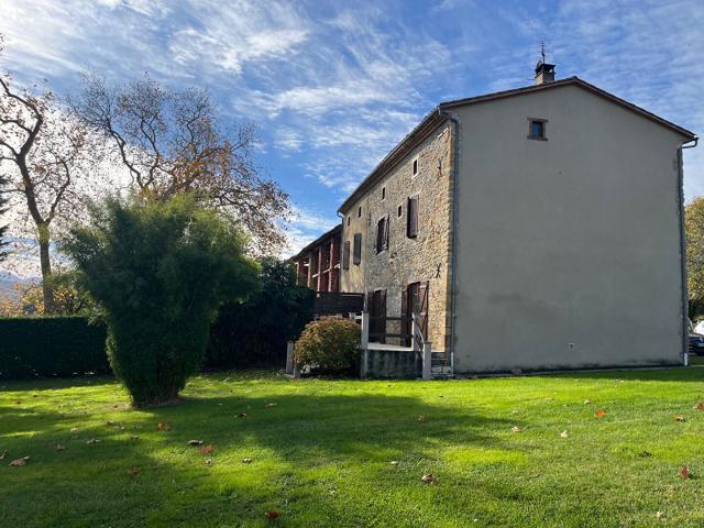 Maison 9 pièces 180 m²