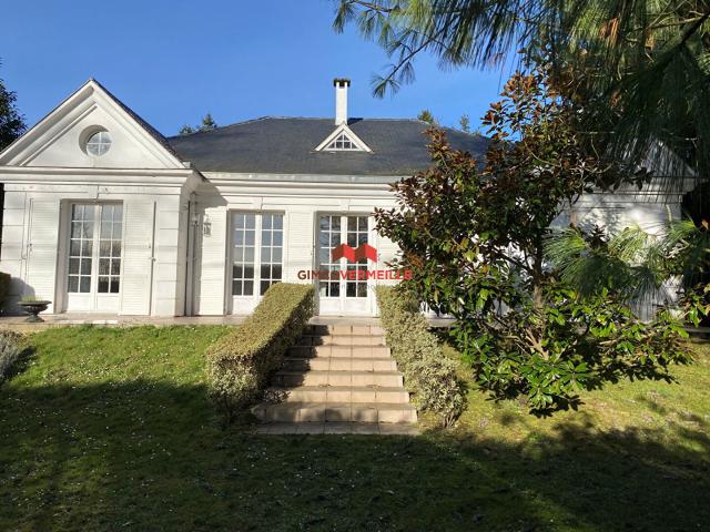 Maison 9 pièces 180 m²