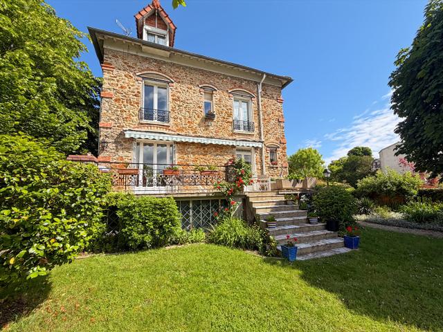 Maison 9 pièces 180 m²