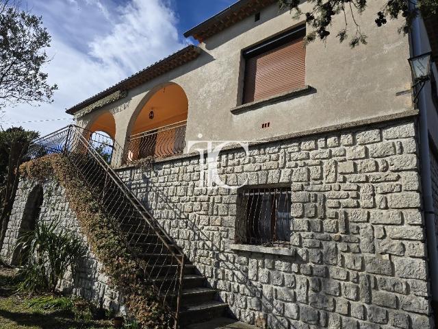 Maison 9 pièces 183 m²