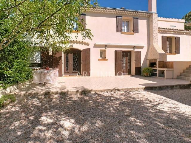 Maison 9 pièces 194 m²