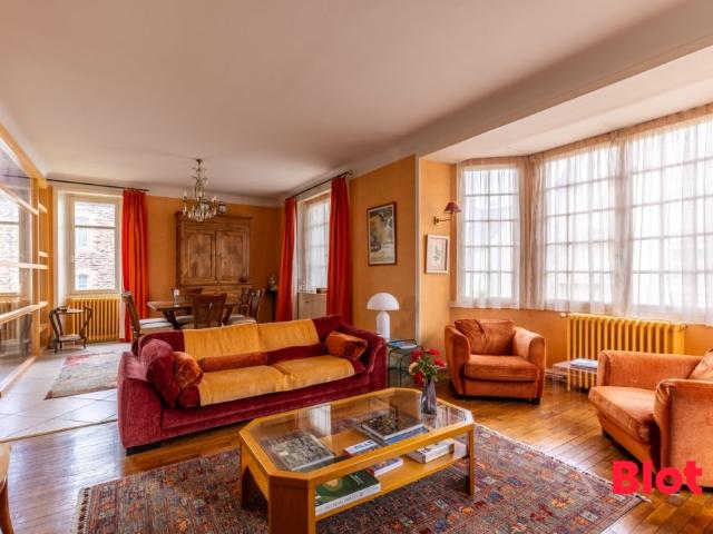 Maison 9 pièces 195 m²