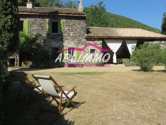 Maison 9 pièces 195 m²