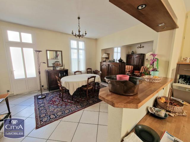 Maison 9 pièces 196 m²