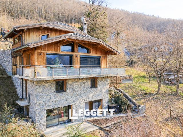 Maison 9 pièces 196 m²