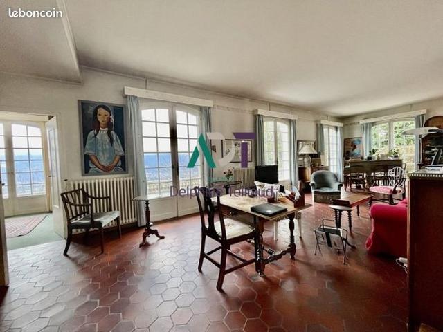 Maison 9 pièces 197 m²