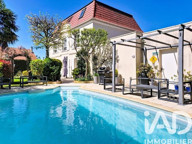 Maison 9 pièces 198 m²